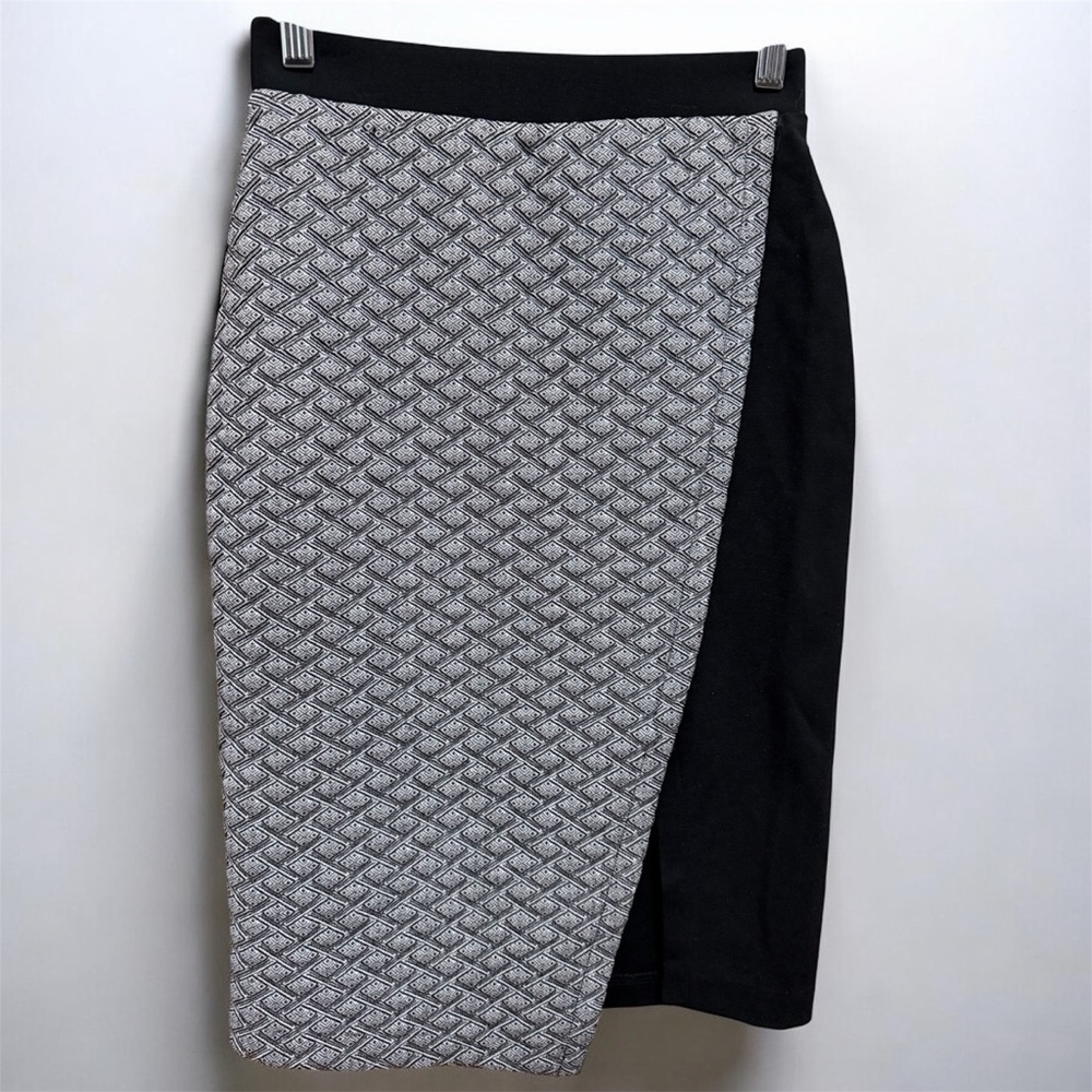 HD in Paris Black and Gray Patterned Asymmetric Pencil Skirt